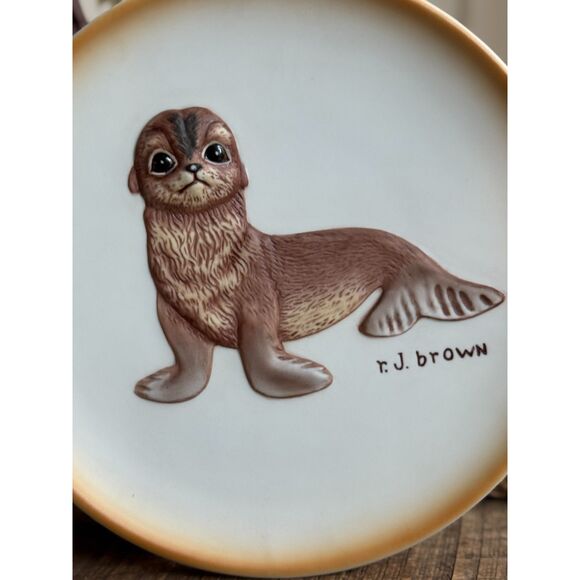 1979 Akiku Seal Pup Plate River Shore Ltd First Issue #4355 Wildlife Art - Picture 4 of 13